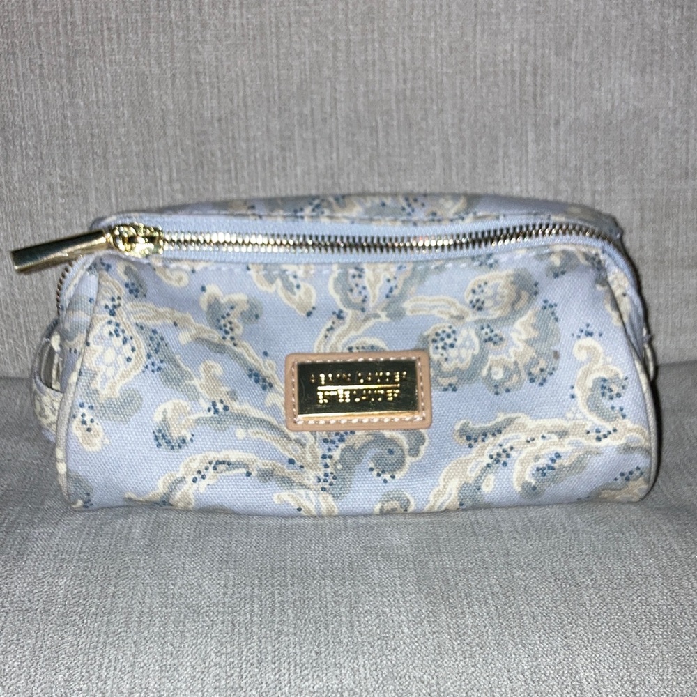 Estee Lauder Blue and Cream Patterned Pouch